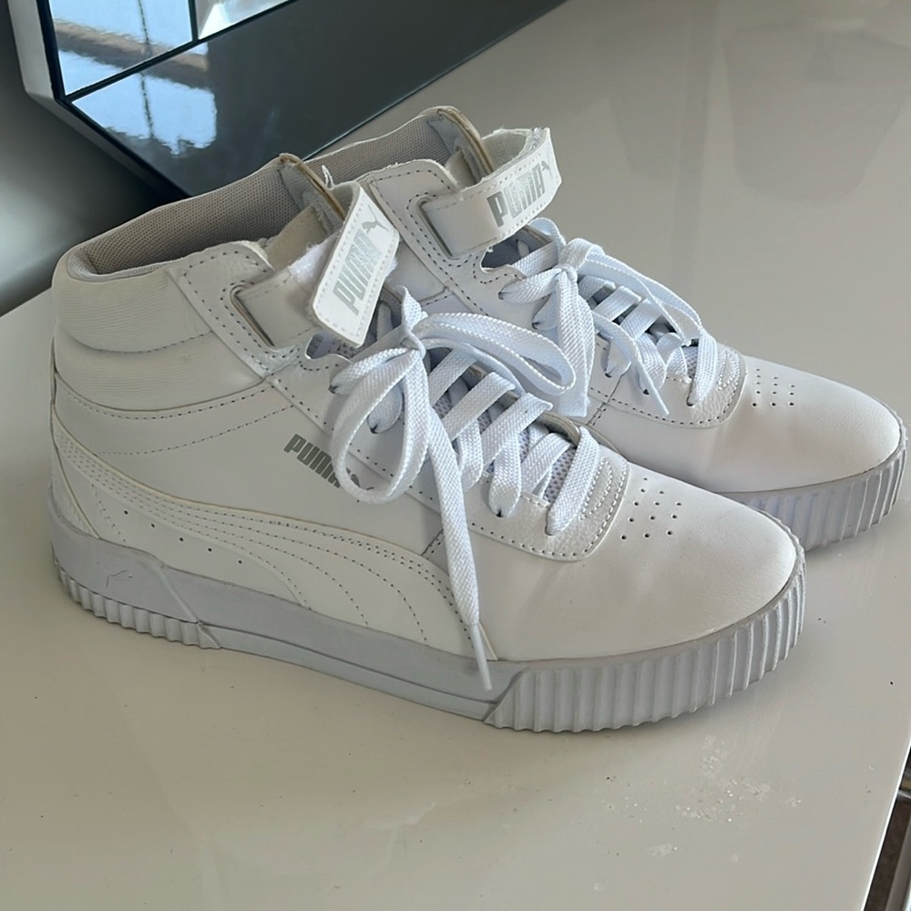 White high top PUMA with Velcro size 8.5